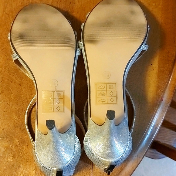 Silver sparkle sandals - Picture 3 of 3